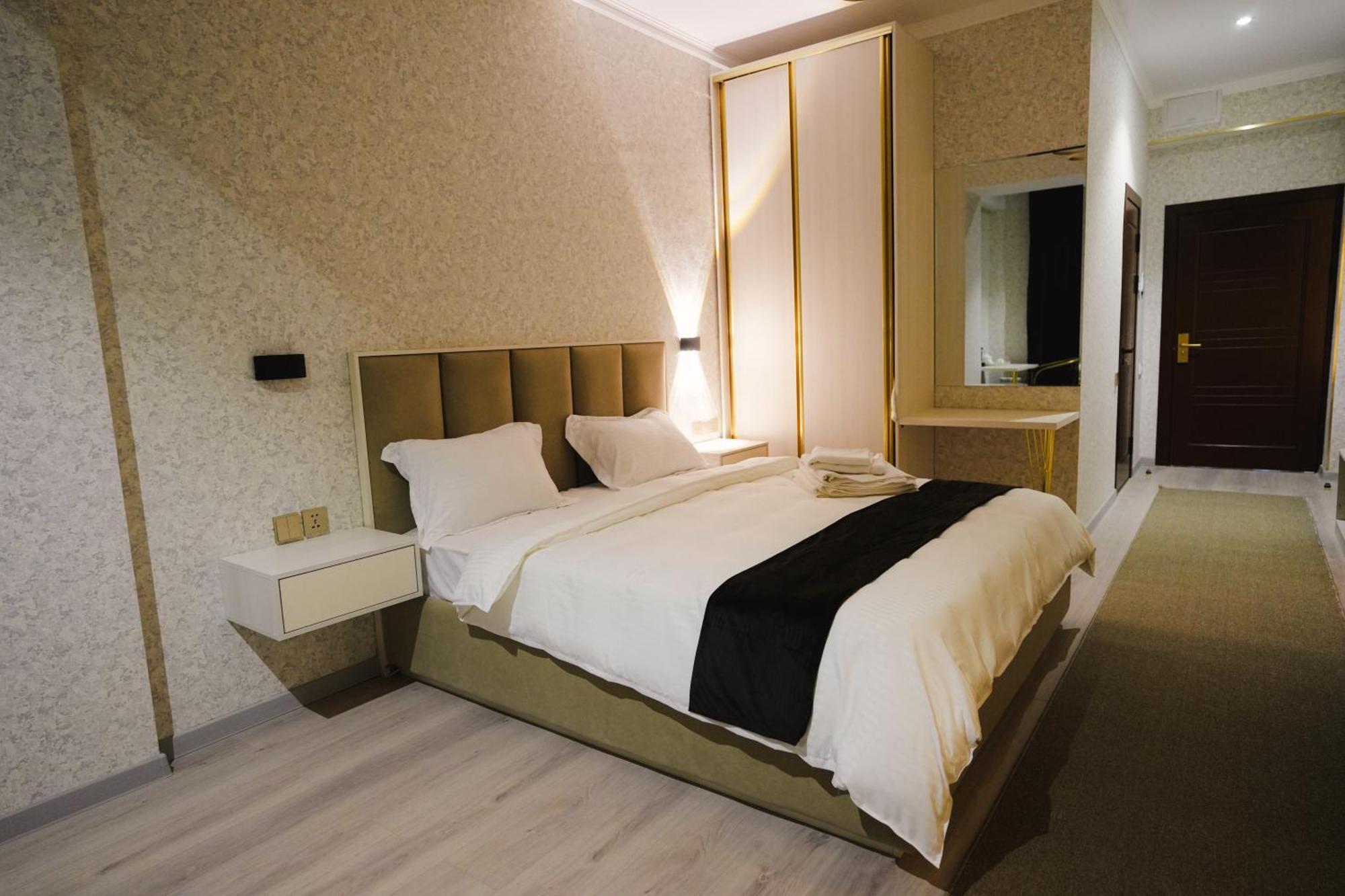 Baland Hotel دوشانبي المظهر الخارجي الصورة