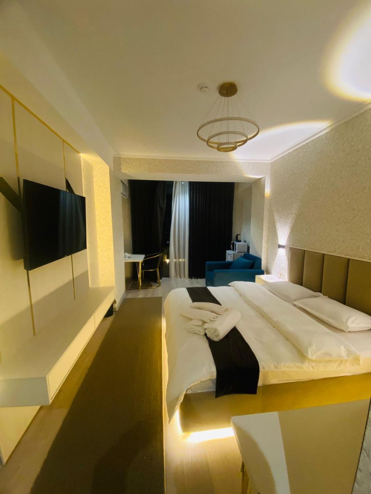 Baland Hotel دوشانبي المظهر الخارجي الصورة